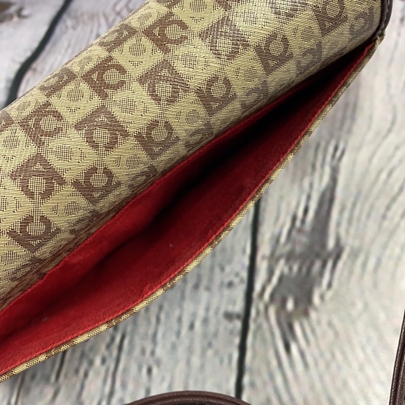 LIZ CLAIBORNE Brown/Tan Vinyl Crossbody/Clutch Bag - Picture 15 of 17